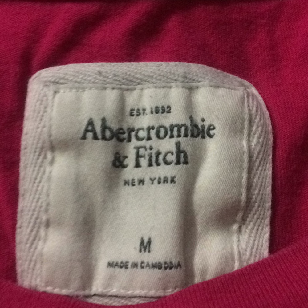 A pink tee shirt Abercrombie &Fitch size medium